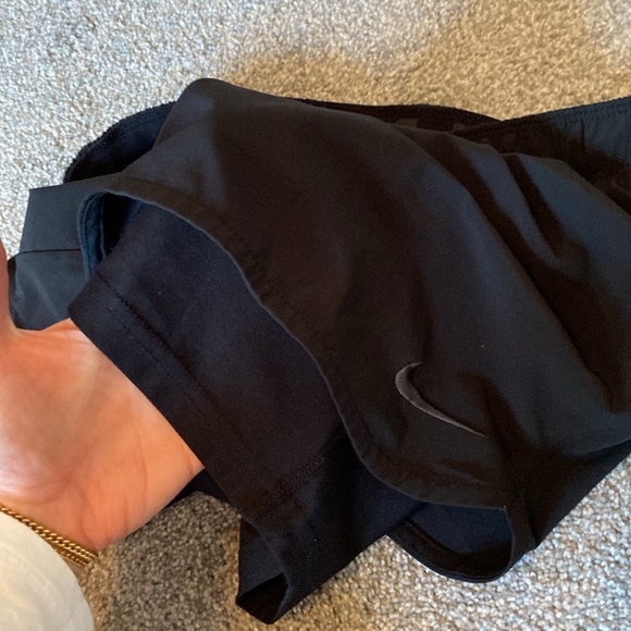 Nike running shorts - Picture 4 of 4